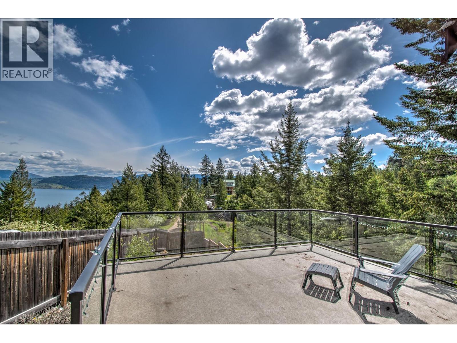 354 Lakewood Road, Vernon, British Columbia  V1H 2B9 - Photo 2 - 10378675