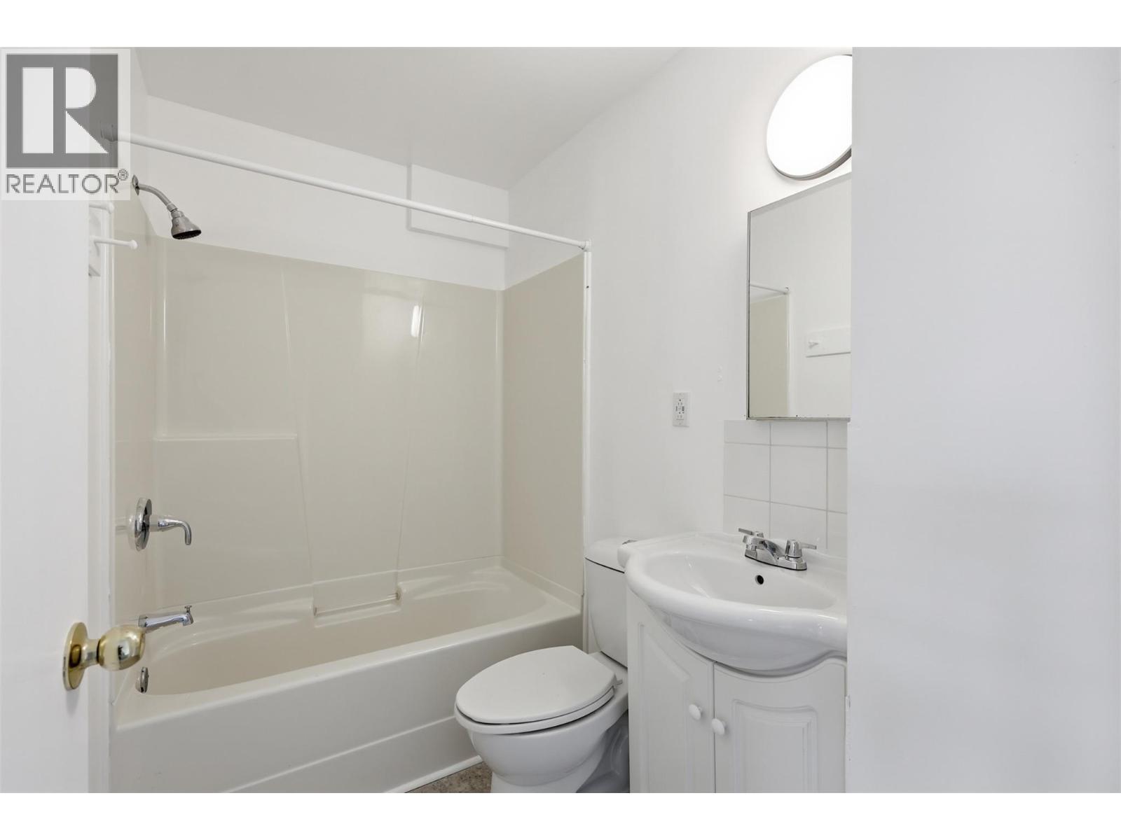 421/423 Alexander Avenue, Kamloops, British Columbia  V2B 3R4 - Photo 8 - 10378575