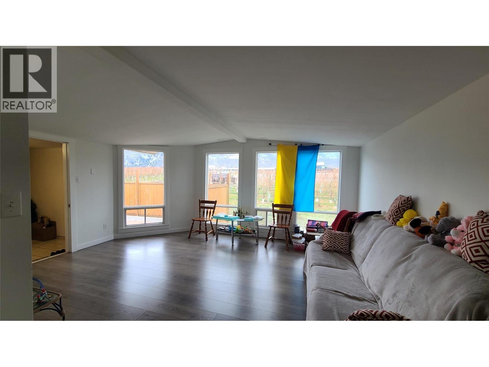 7361 Tucelnuit Drive, Oliver, British Columbia  V0H 1T2 - Photo 2 - 10378657