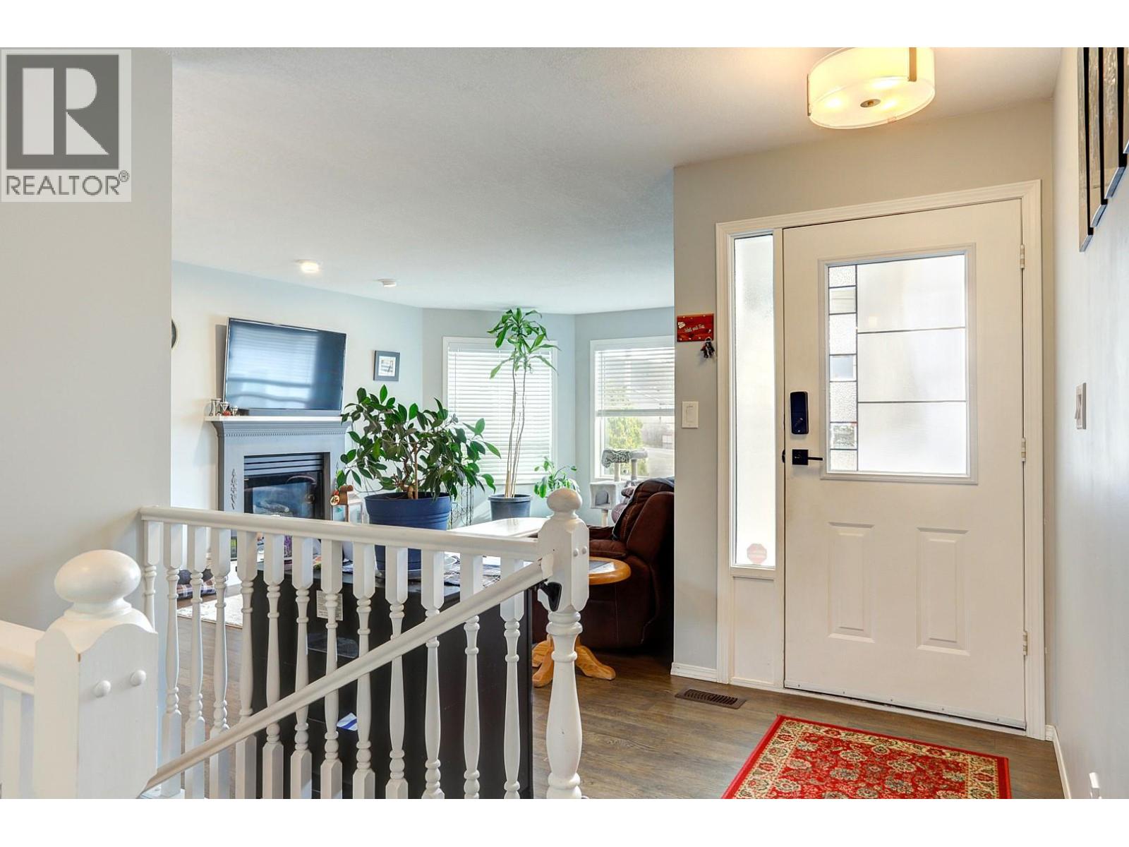 5204 Sandon Place, Vernon, British Columbia  V1H 1A3 - Photo 6 - 10378652