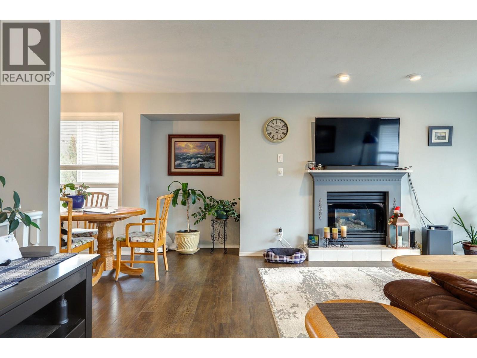 5204 Sandon Place, Vernon, British Columbia  V1H 1A3 - Photo 7 - 10378652