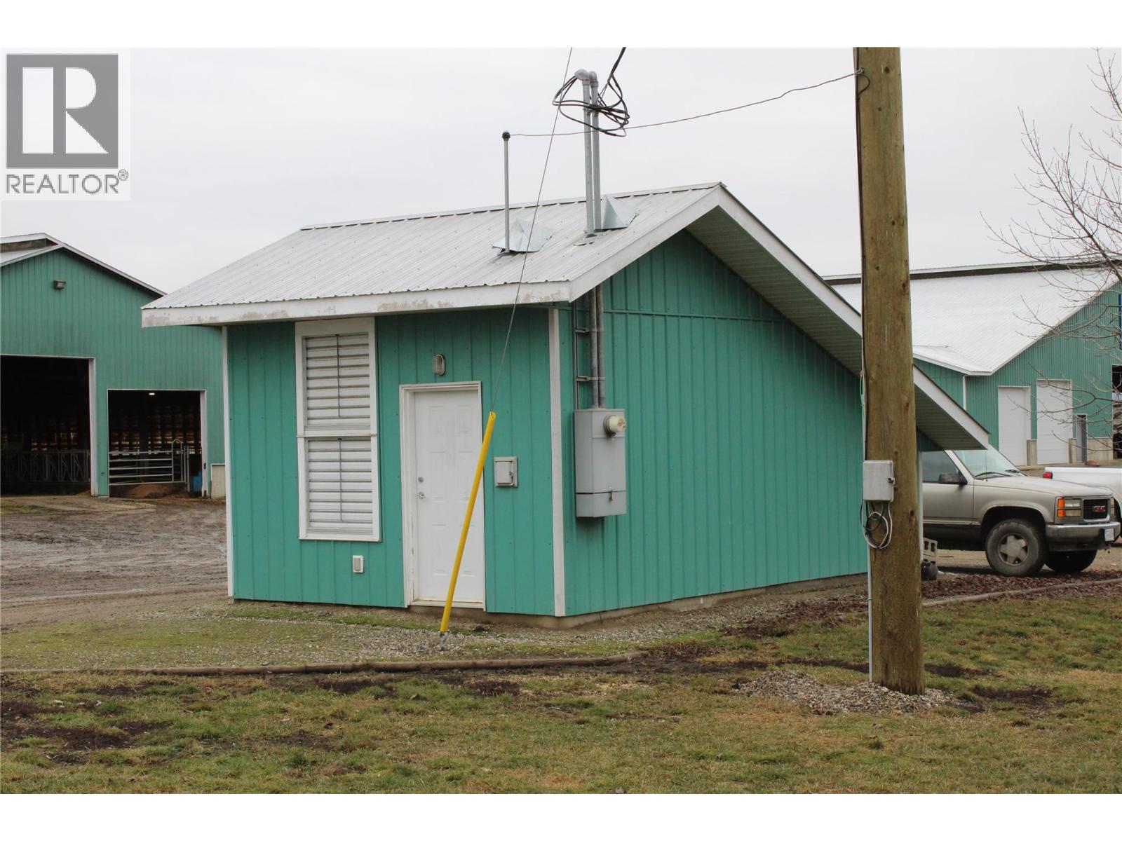 4809 Back Enderby Road, Spallumcheen, British Columbia  V4Y 0W9 - Photo 17 - 10378751