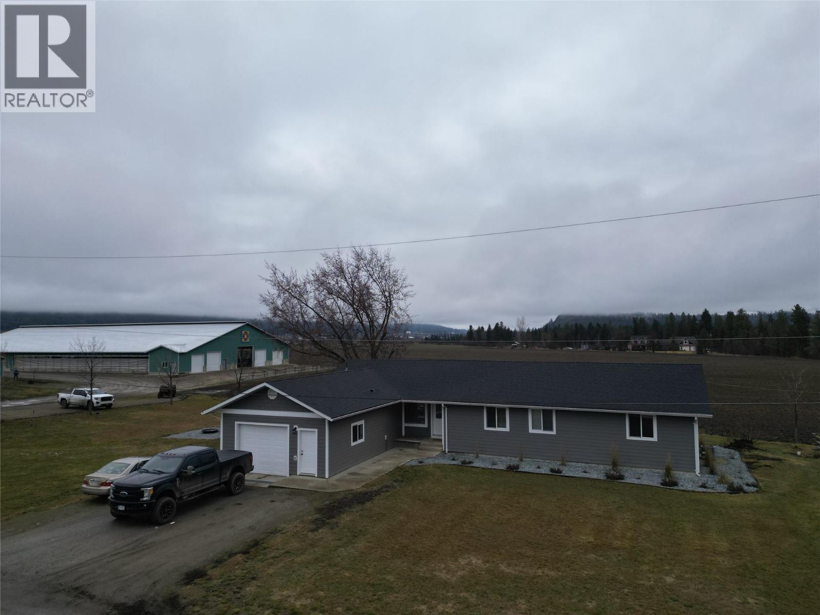 4809 Back Enderby Road, Spallumcheen, British Columbia  V4Y 0W9 - Photo 5 - 10378751