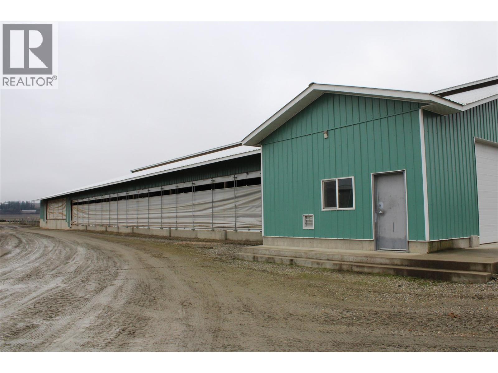 4809 Back Enderby Road, Spallumcheen, British Columbia  V4Y 0W9 - Photo 8 - 10378751