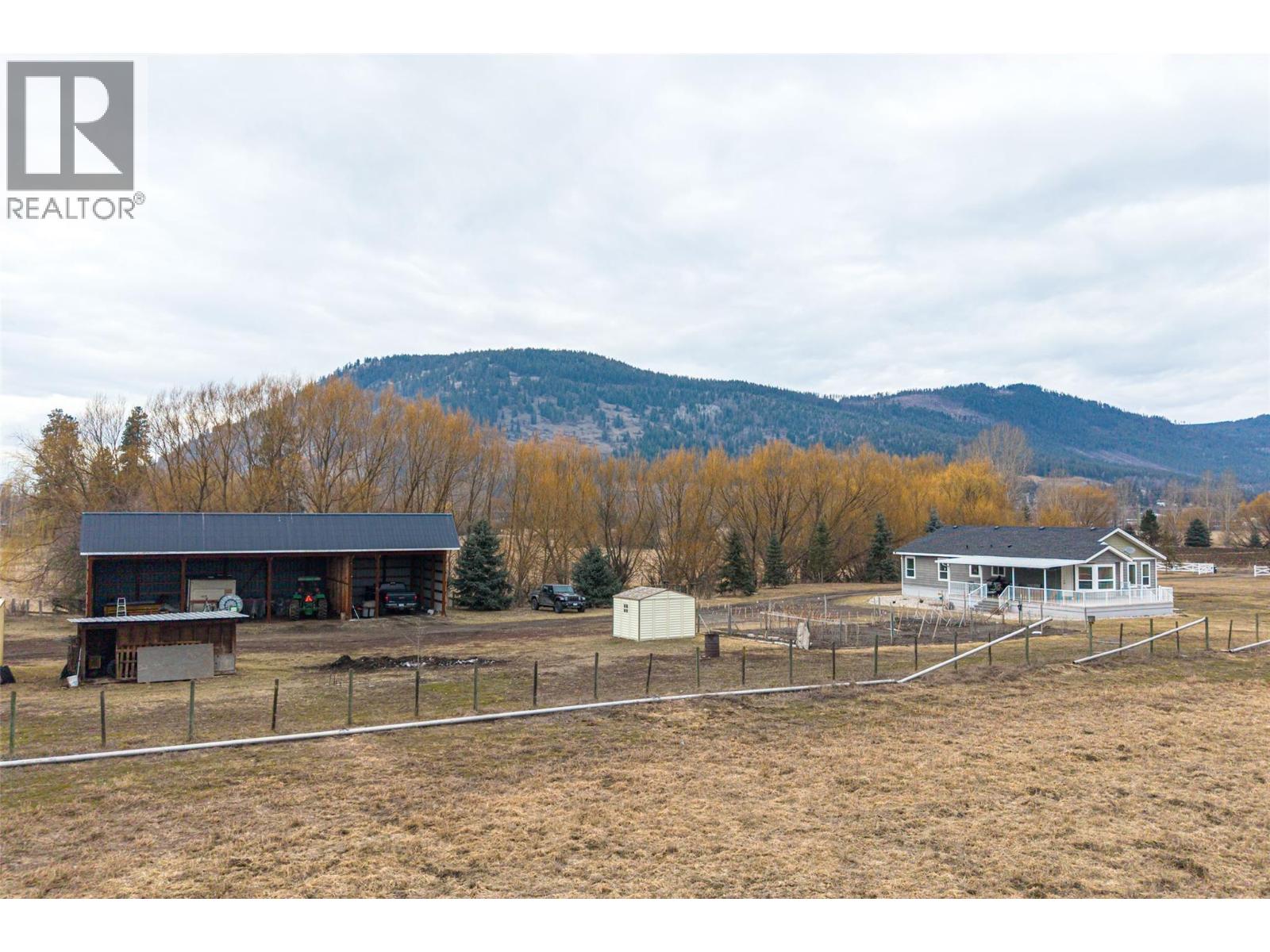64 Bloom Road, Lumby, British Columbia  V0E 2G7 - Photo 5 - 10378515