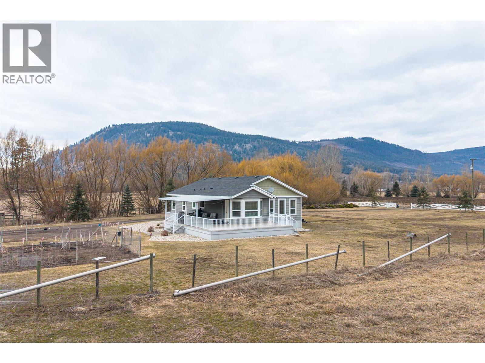 64 Bloom Road, Lumby, British Columbia  V0E 2G7 - Photo 9 - 10378515