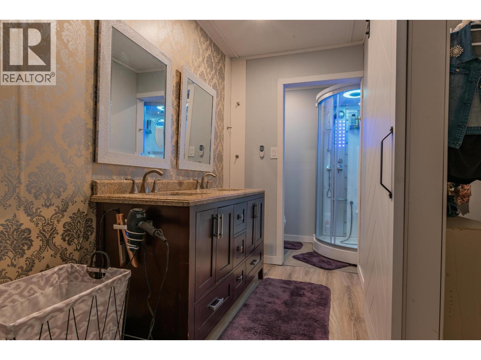2194 Sixth Avenue, Trail, British Columbia  V1R 3B7 - Photo 17 - 10378717