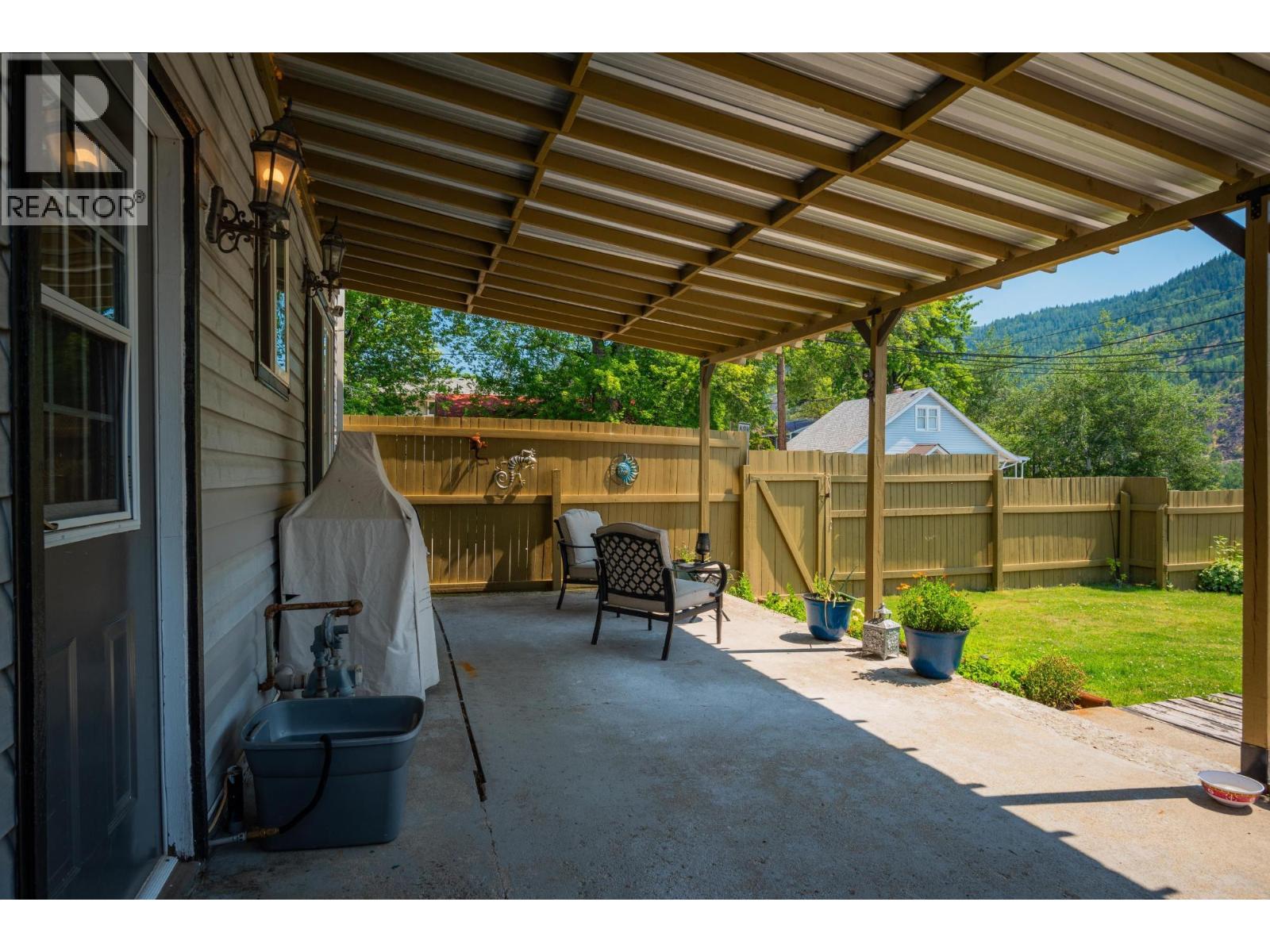 2194 Sixth Avenue, Trail, British Columbia  V1R 3B7 - Photo 26 - 10378717