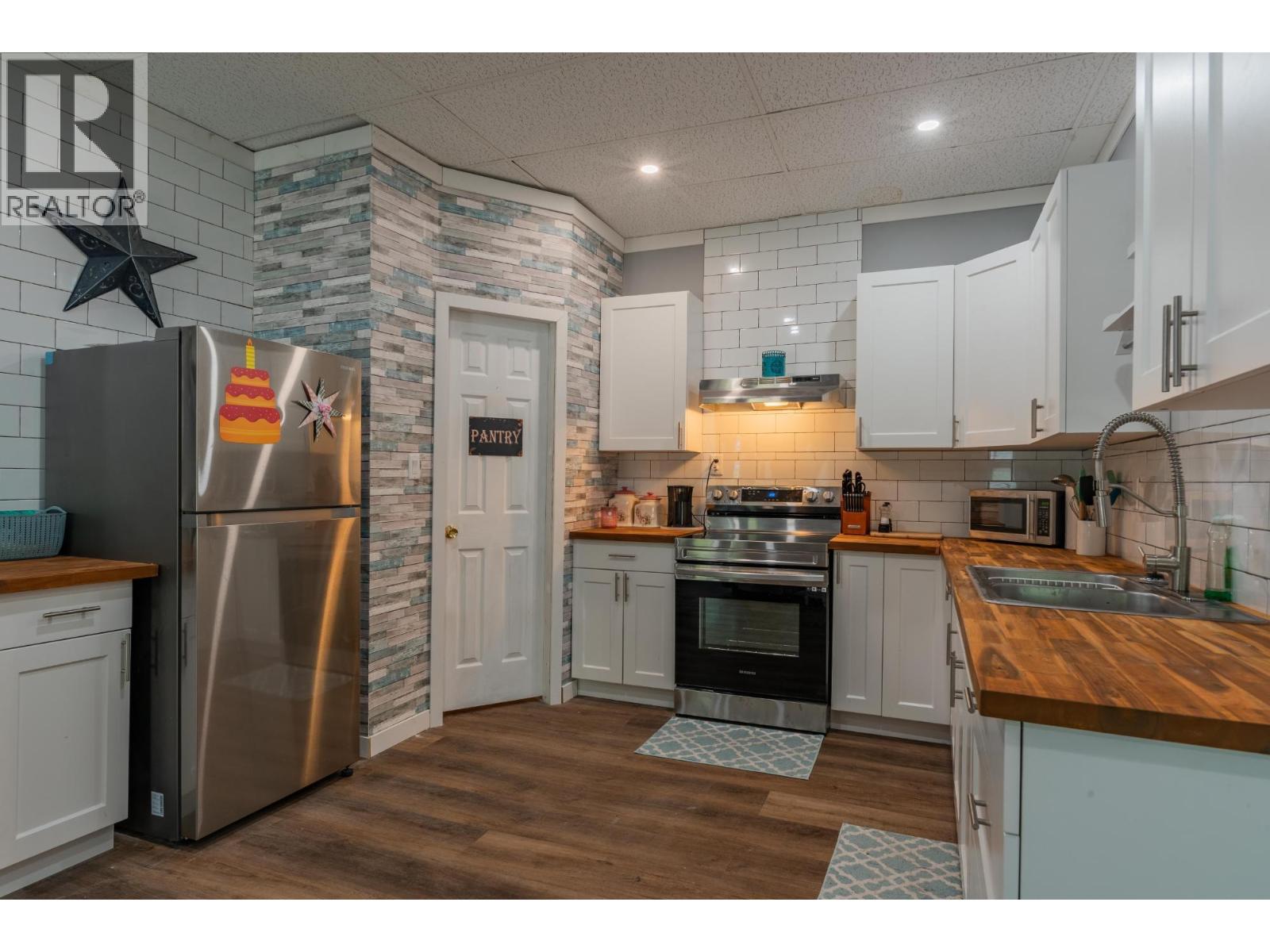 2194 Sixth Avenue, Trail, British Columbia  V1R 3B7 - Photo 40 - 10378717