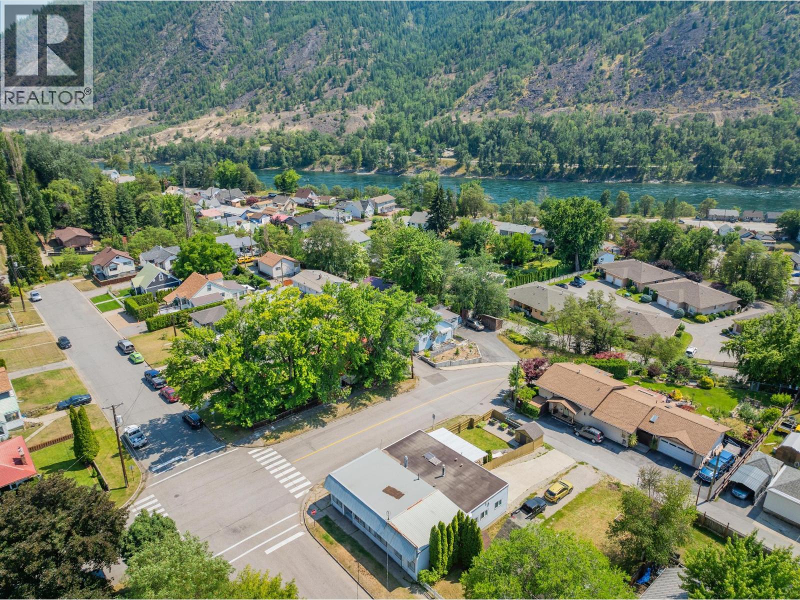 2194 Sixth Avenue, Trail, British Columbia  V1R 3B7 - Photo 62 - 10378717
