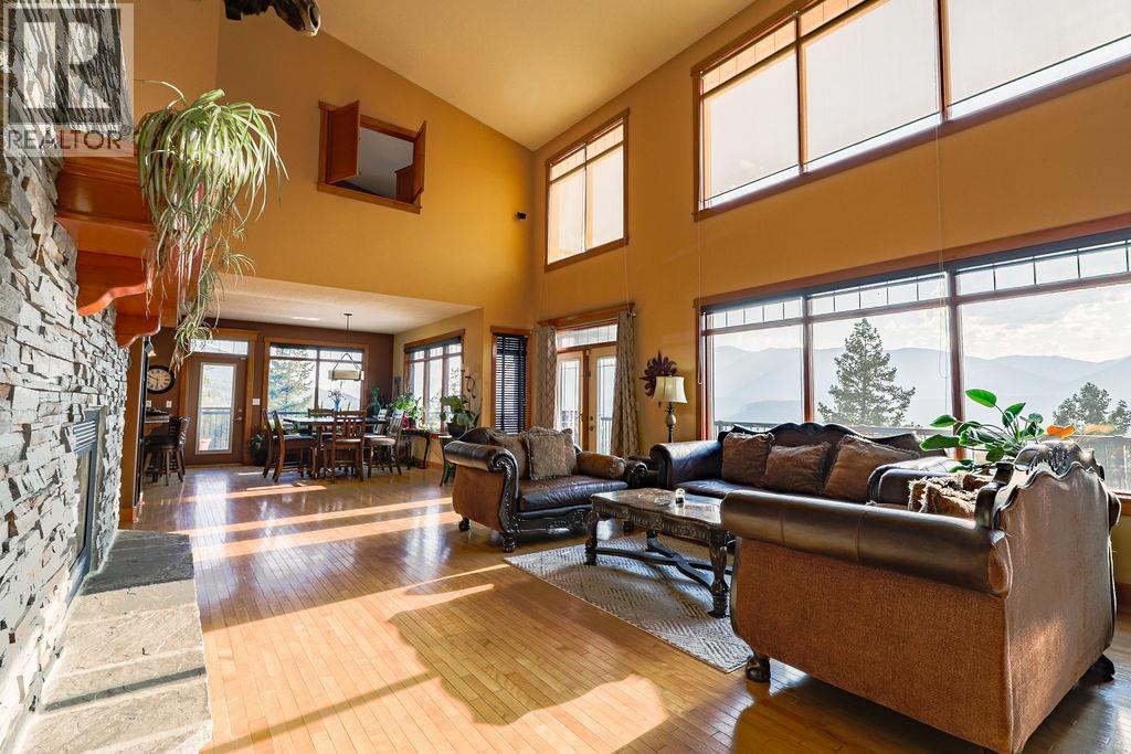 4931 Mountain View Drive, Fairmont Hot Springs, British Columbia  V0B 1L1 - Photo 10 - 10378634
