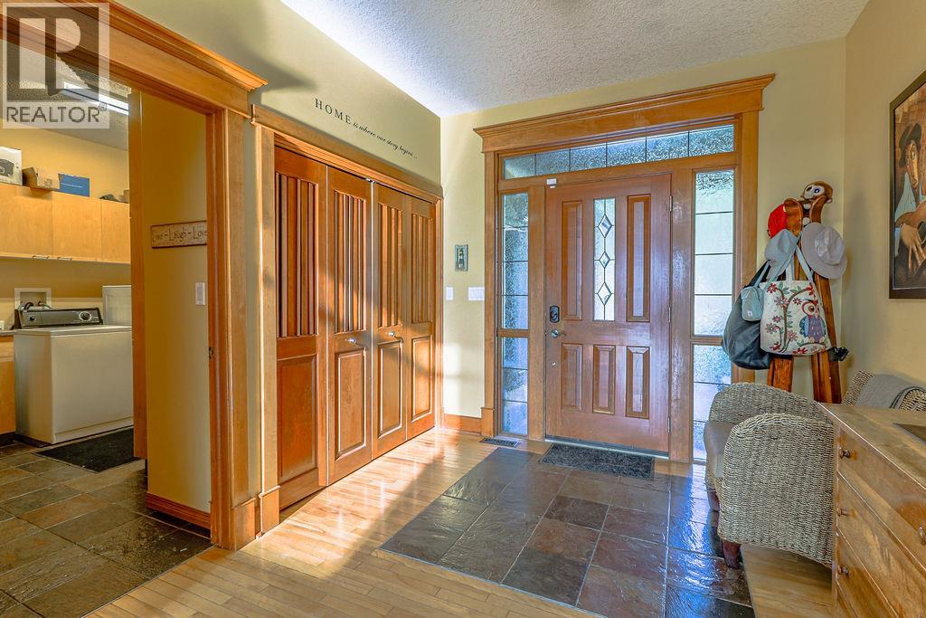 4931 Mountain View Drive, Fairmont Hot Springs, British Columbia  V0B 1L1 - Photo 3 - 10378634