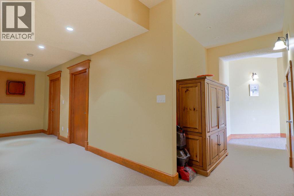 4931 Mountain View Drive, Fairmont Hot Springs, British Columbia  V0B 1L1 - Photo 35 - 10378634