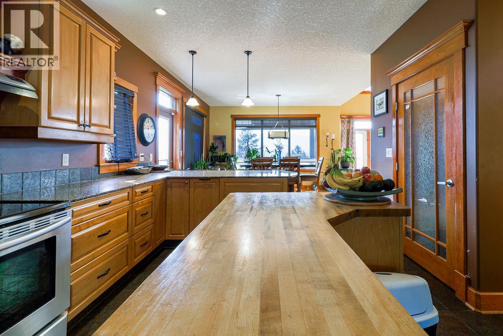 4931 Mountain View Drive, Fairmont Hot Springs, British Columbia  V0B 1L1 - Photo 5 - 10378634