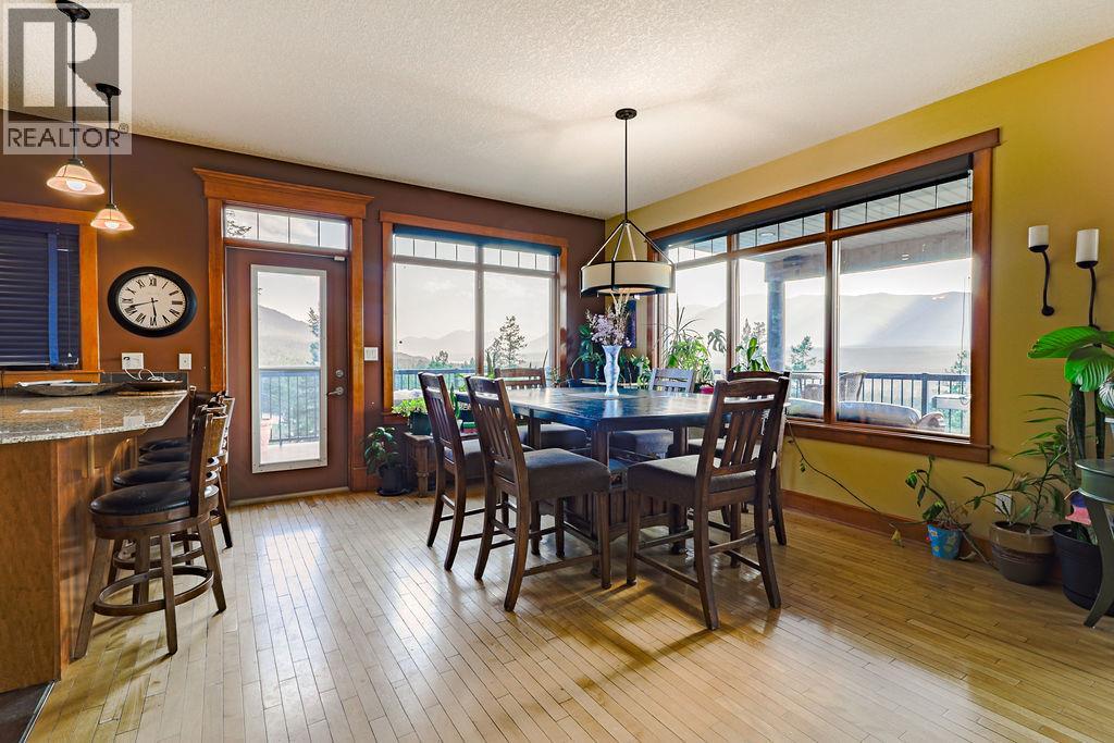 4931 Mountain View Drive, Fairmont Hot Springs, British Columbia  V0B 1L1 - Photo 6 - 10378634