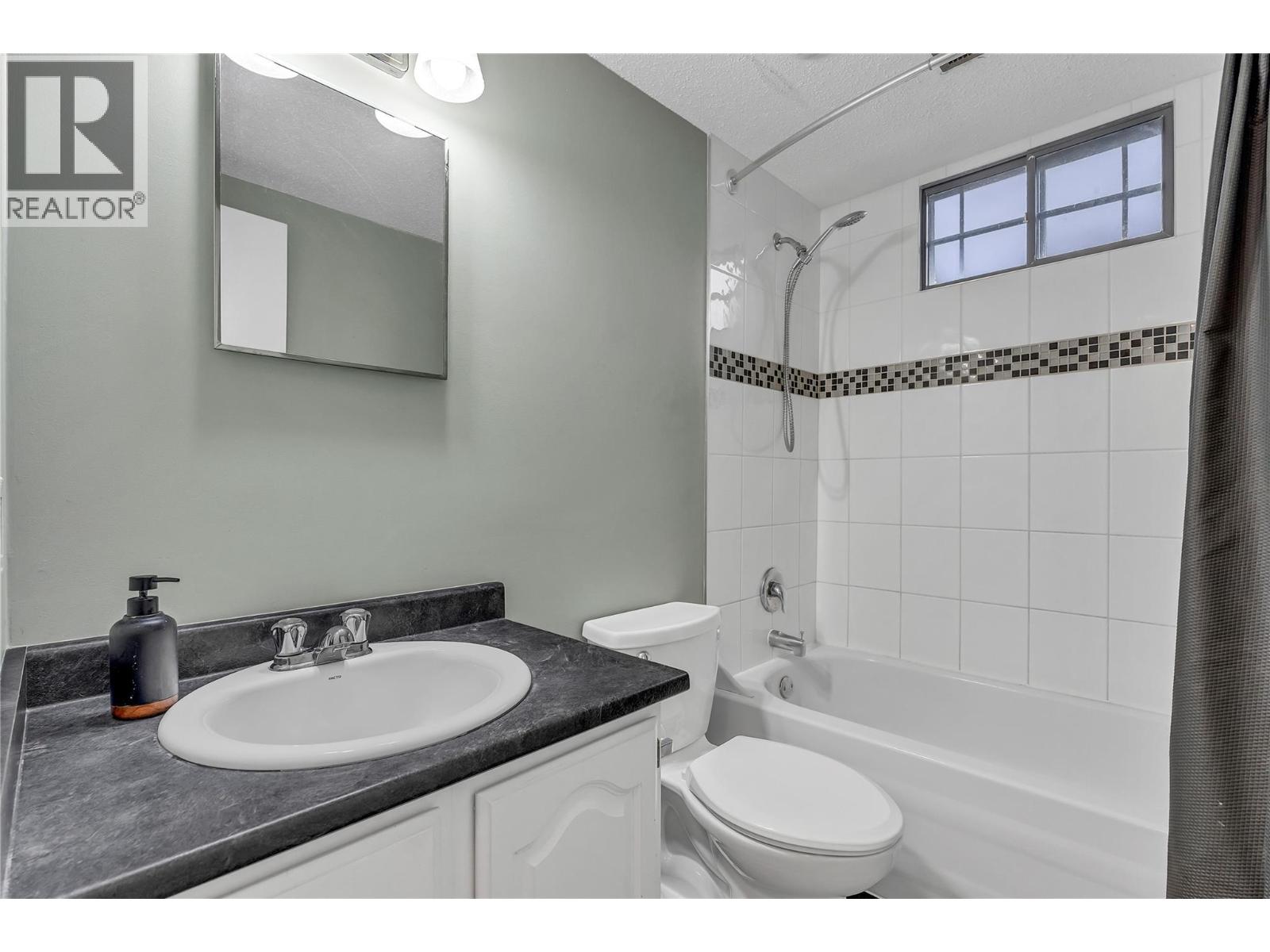 2494 Cornwall Drive, Penticton, British Columbia  V2A 6R7 - Photo 16 - 10378802