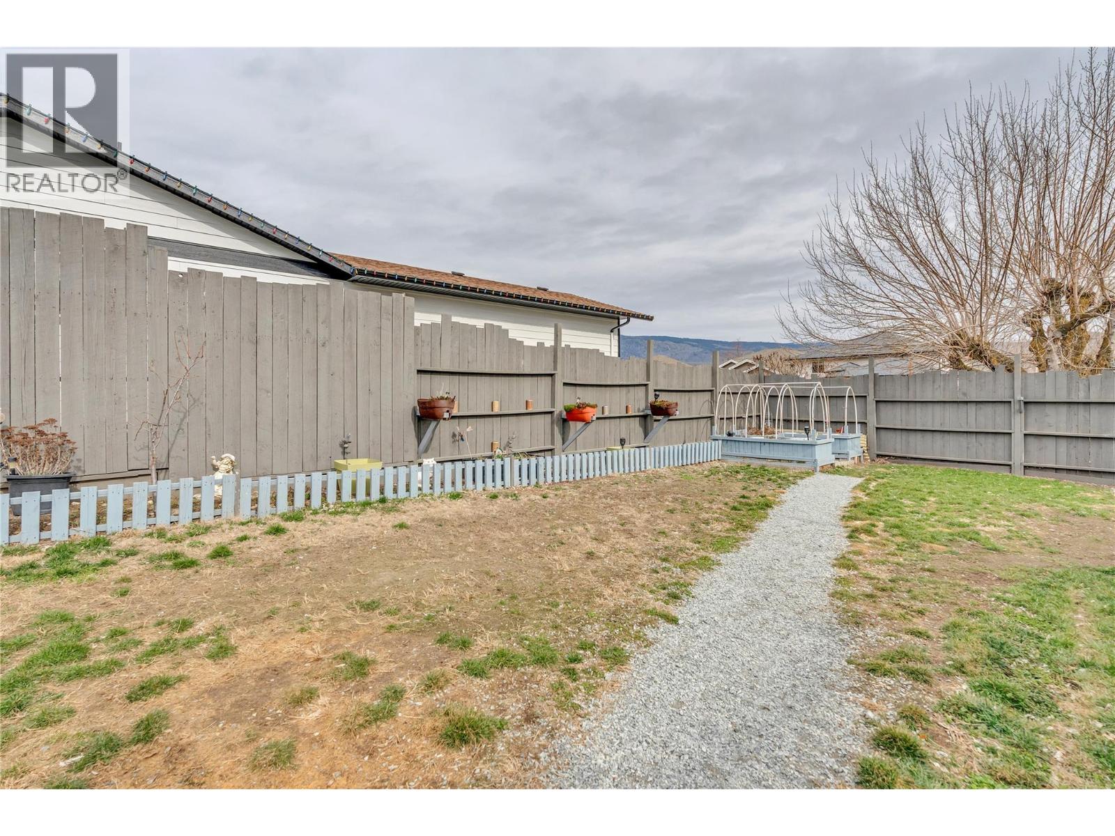 738 Kettle Avenue, Oliver, British Columbia  V0H 1T0 - Photo 30 - 10378699