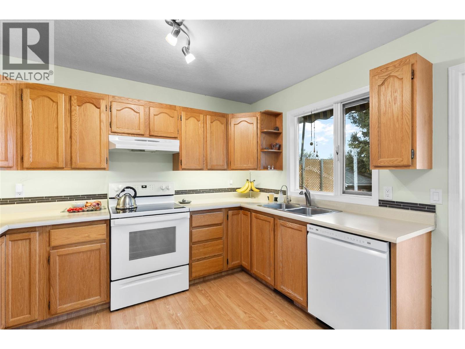 1416 12 Street, Vernon, British Columbia  V1B 2S6 - Photo 13 - 10378580