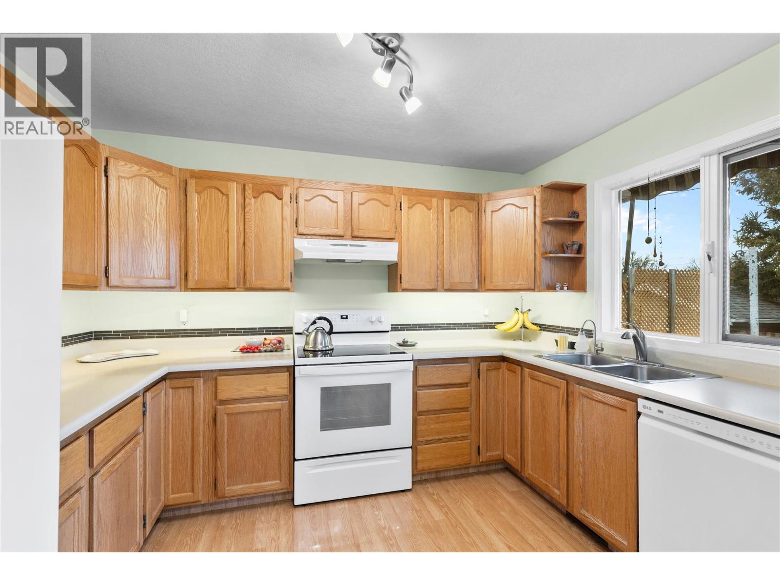 1416 12 Street, Vernon, British Columbia  V1B 2S6 - Photo 14 - 10378580