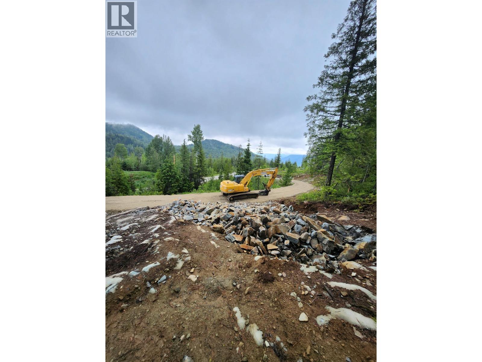 305 Richie Road, Rossland, British Columbia  V0G 1Y0 - Photo 4 - 10378316