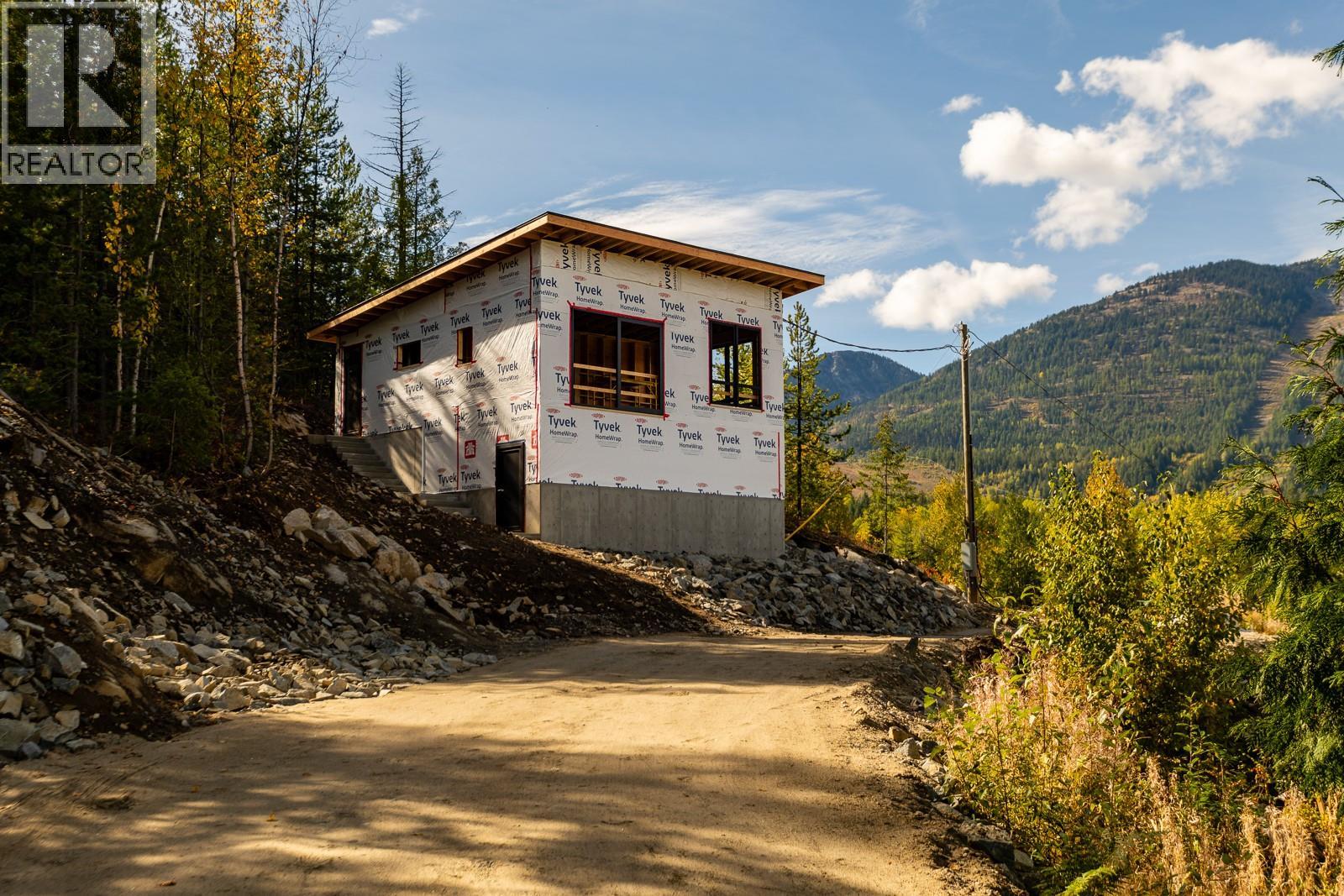 305 Richie Road, Rossland, British Columbia  V0G 1Y0 - Photo 65 - 10378316