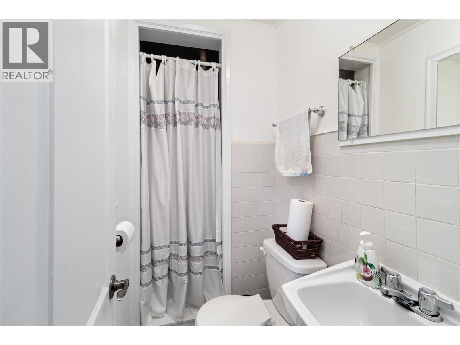 601 Fortune Drive, Kamloops, British Columbia  V2H 1T7 - Photo 15 - 10378651