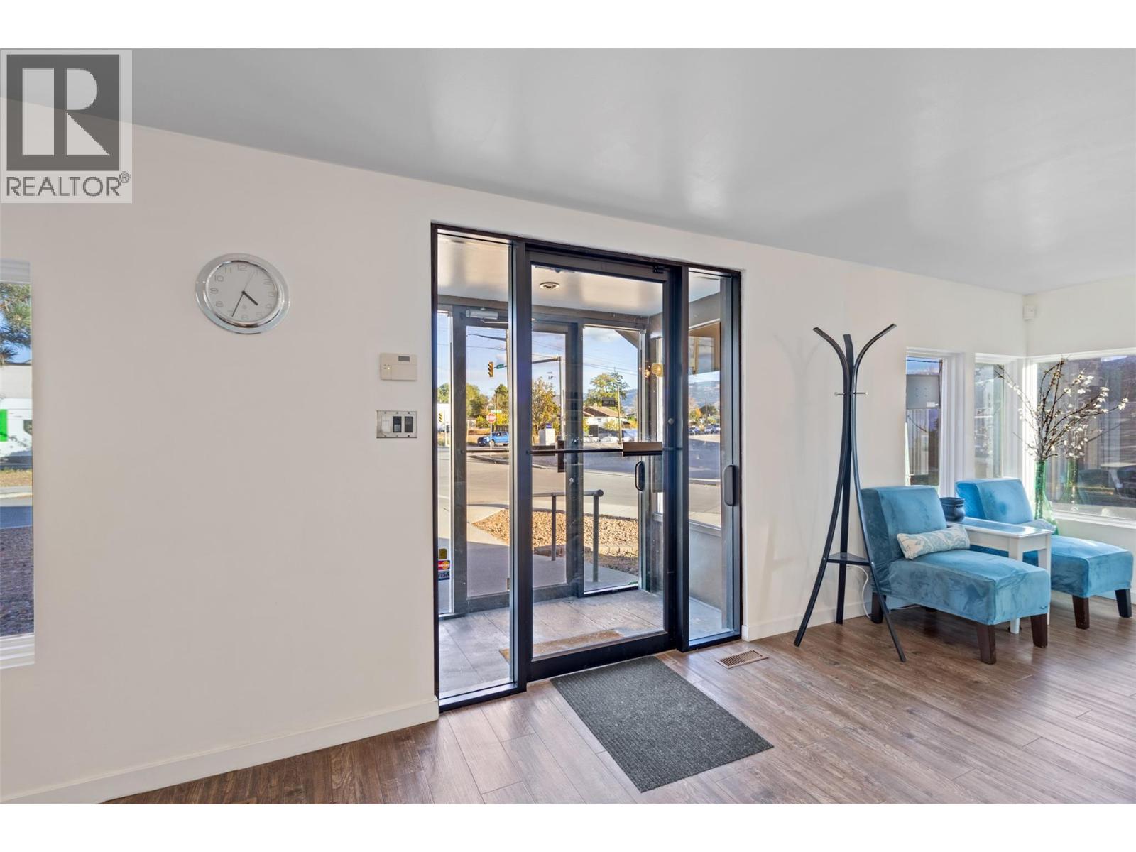 601 Fortune Drive, Kamloops, British Columbia  V2H 1T7 - Photo 4 - 10378651