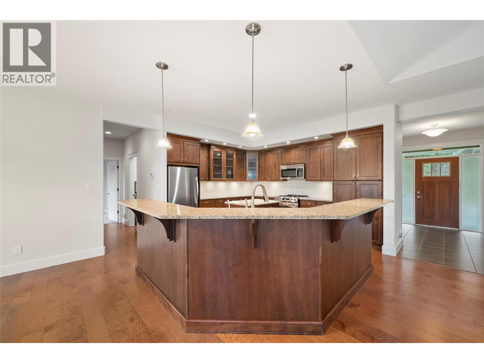 385 Riverwind Drive, Chase, British Columbia  V0E 1M1 - Photo 7 - 10378446