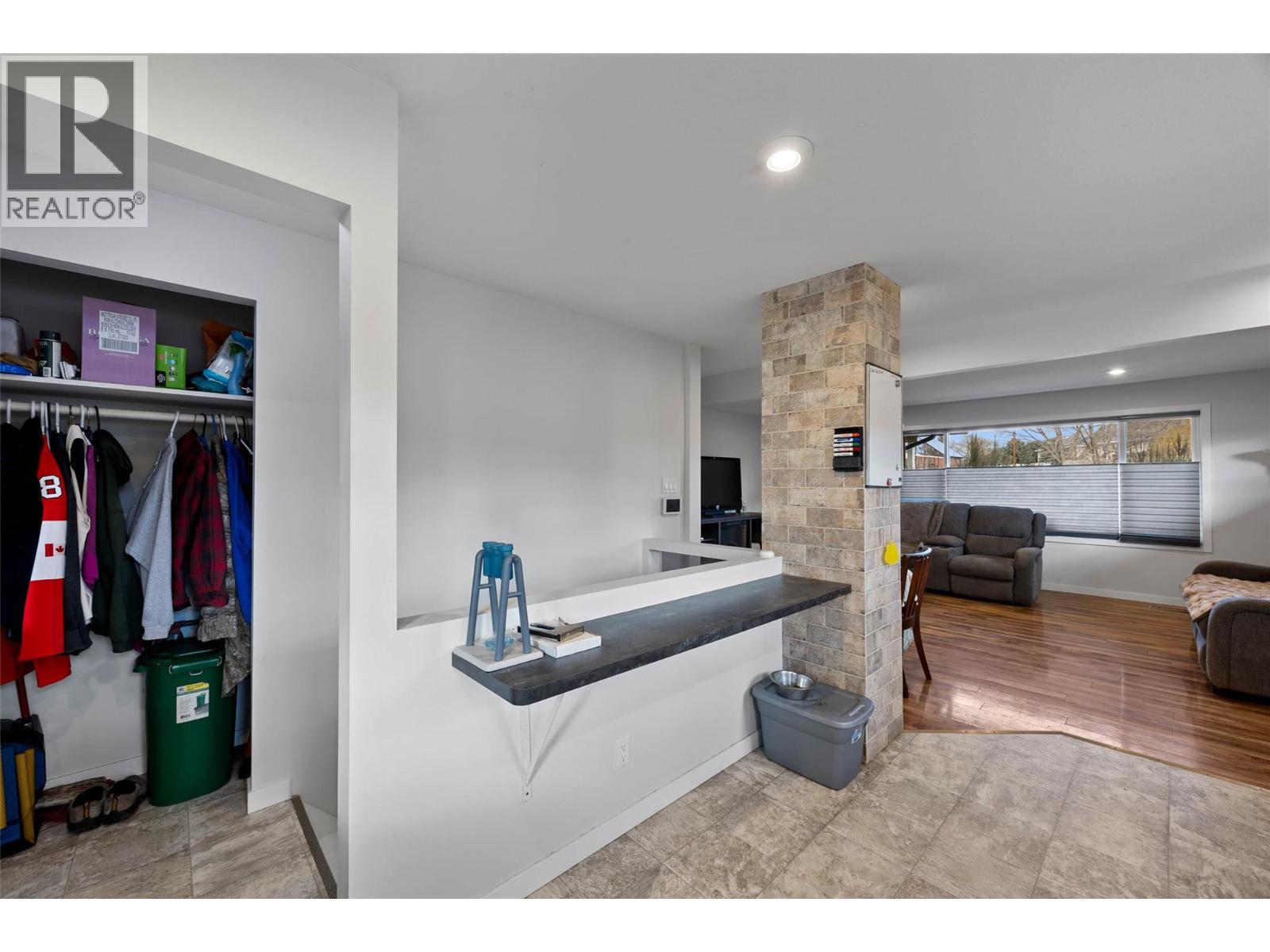 862 Desmond Street, Kamloops, British Columbia  V2B 5K5 - Photo 9 - 10378725