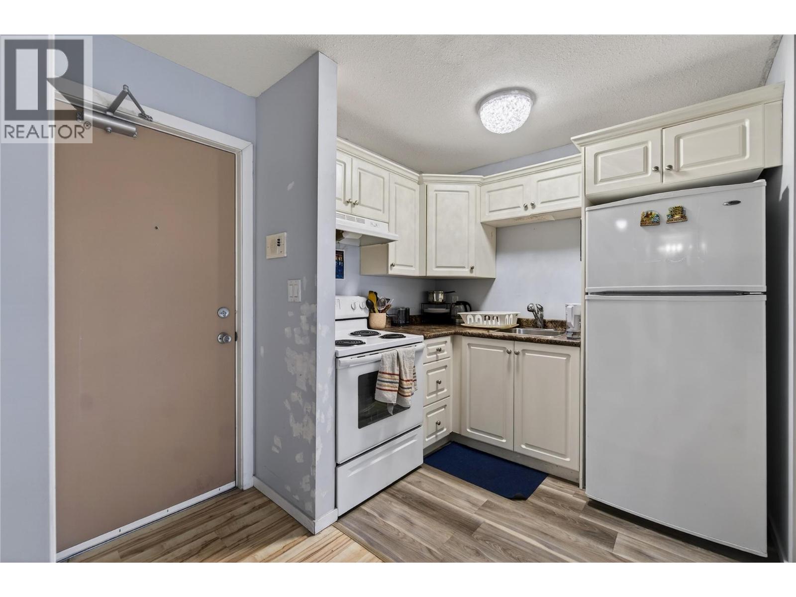 3304 35th Avenue Unit# 215, Vernon, British Columbia  V1T 8M6 - Photo 11 - 10378812