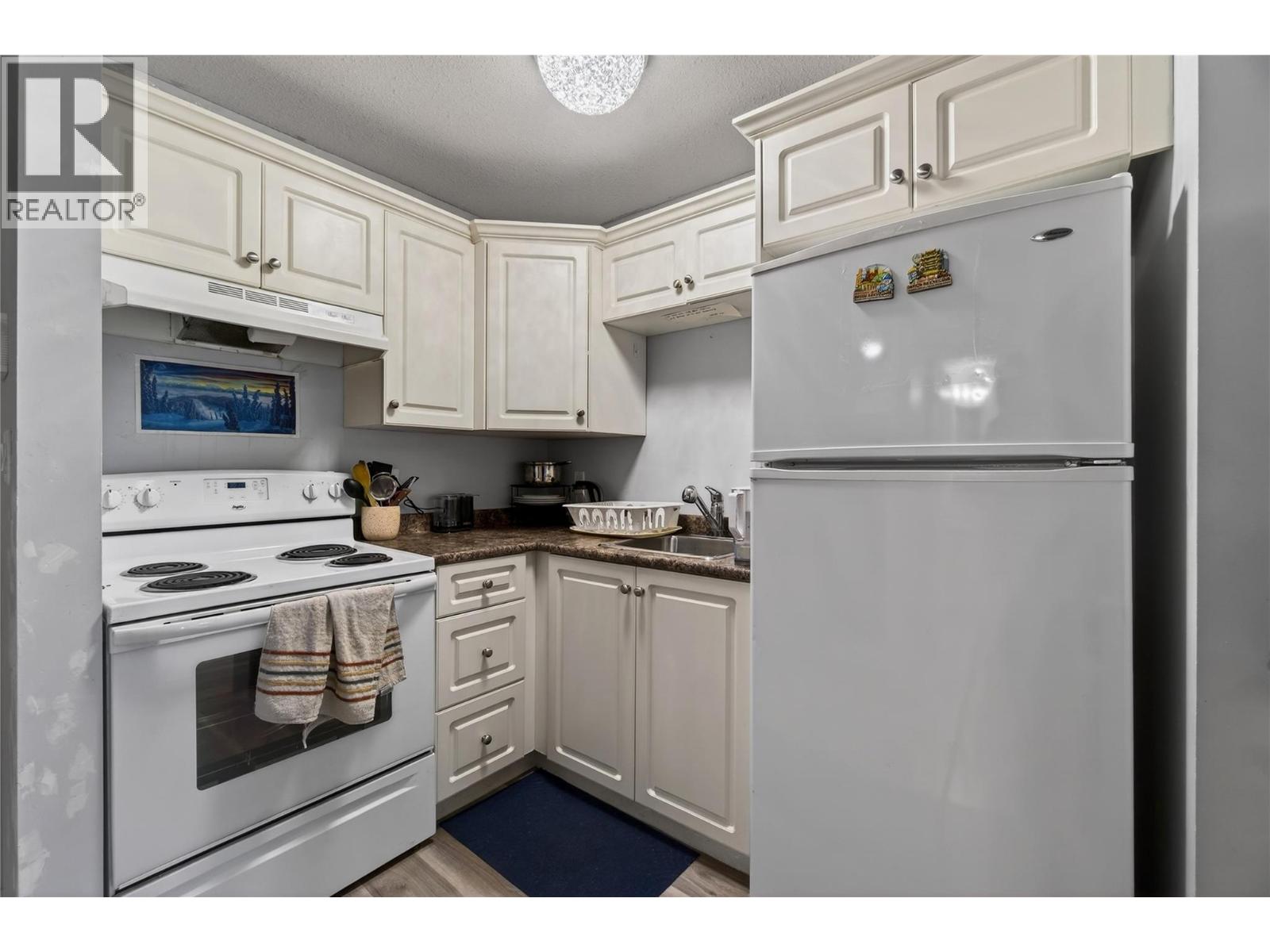 3304 35th Avenue Unit# 215, Vernon, British Columbia  V1T 8M6 - Photo 9 - 10378812