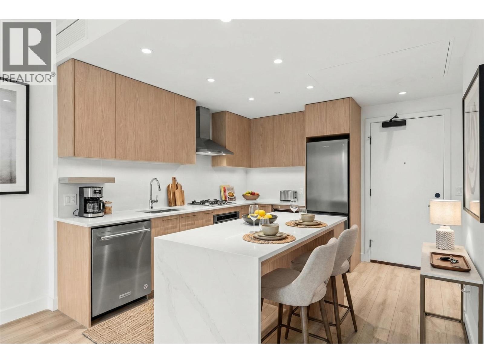 3051 Abbott Street Unit# 308, kelowna, British Columbia