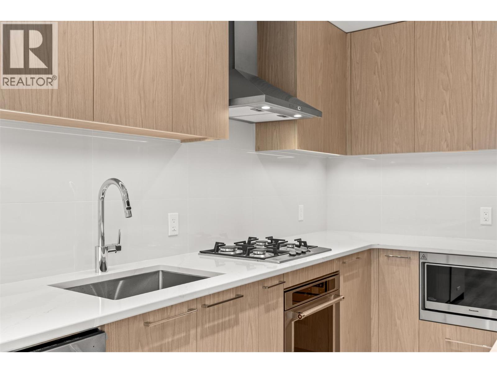 3051 Abbott Street Unit# 308, Kelowna, British Columbia  V1Y 1G9 - Photo 11 - 10376854
