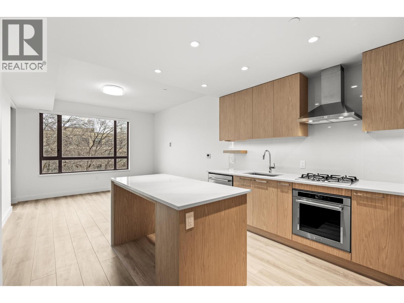 3051 Abbott Street Unit# 308, Kelowna, British Columbia  V1Y 1G9 - Photo 5 - 10376854