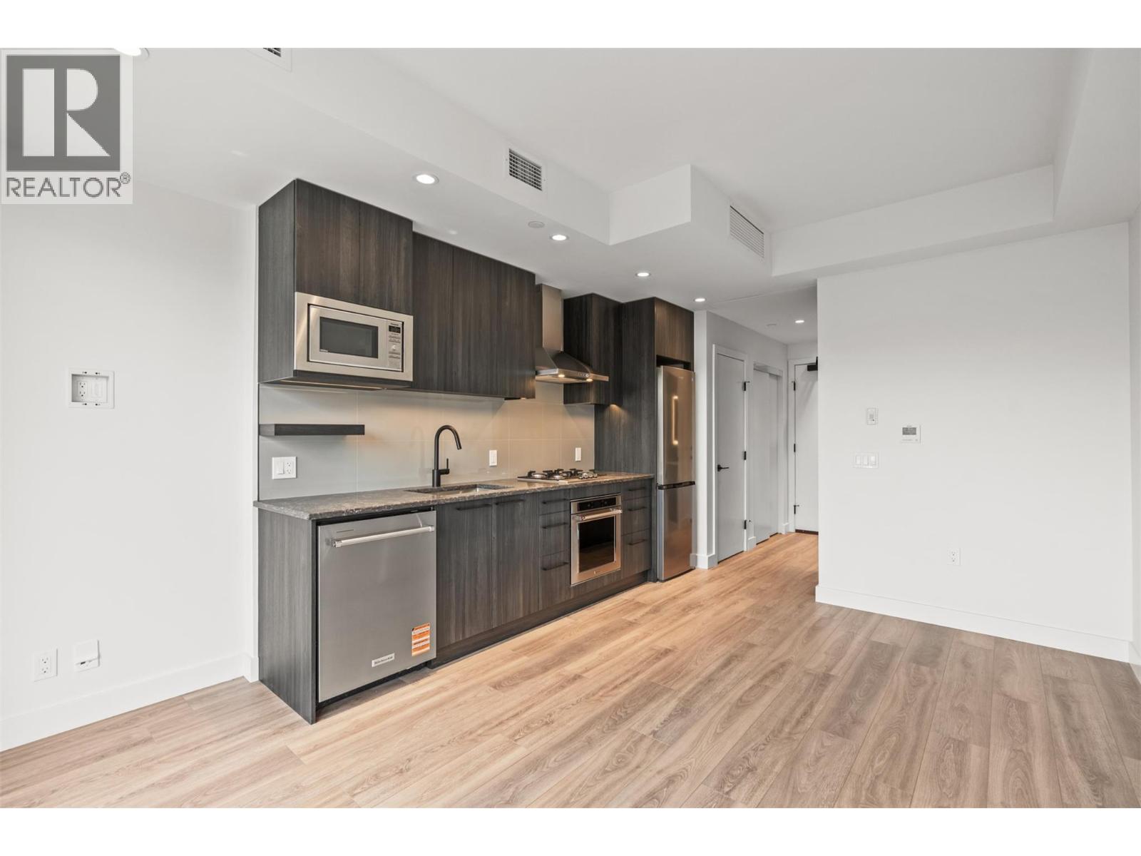 3051 Abbott Street Unit# 409, Kelowna, British Columbia  V1Y 1G9 - Photo 7 - 10376850