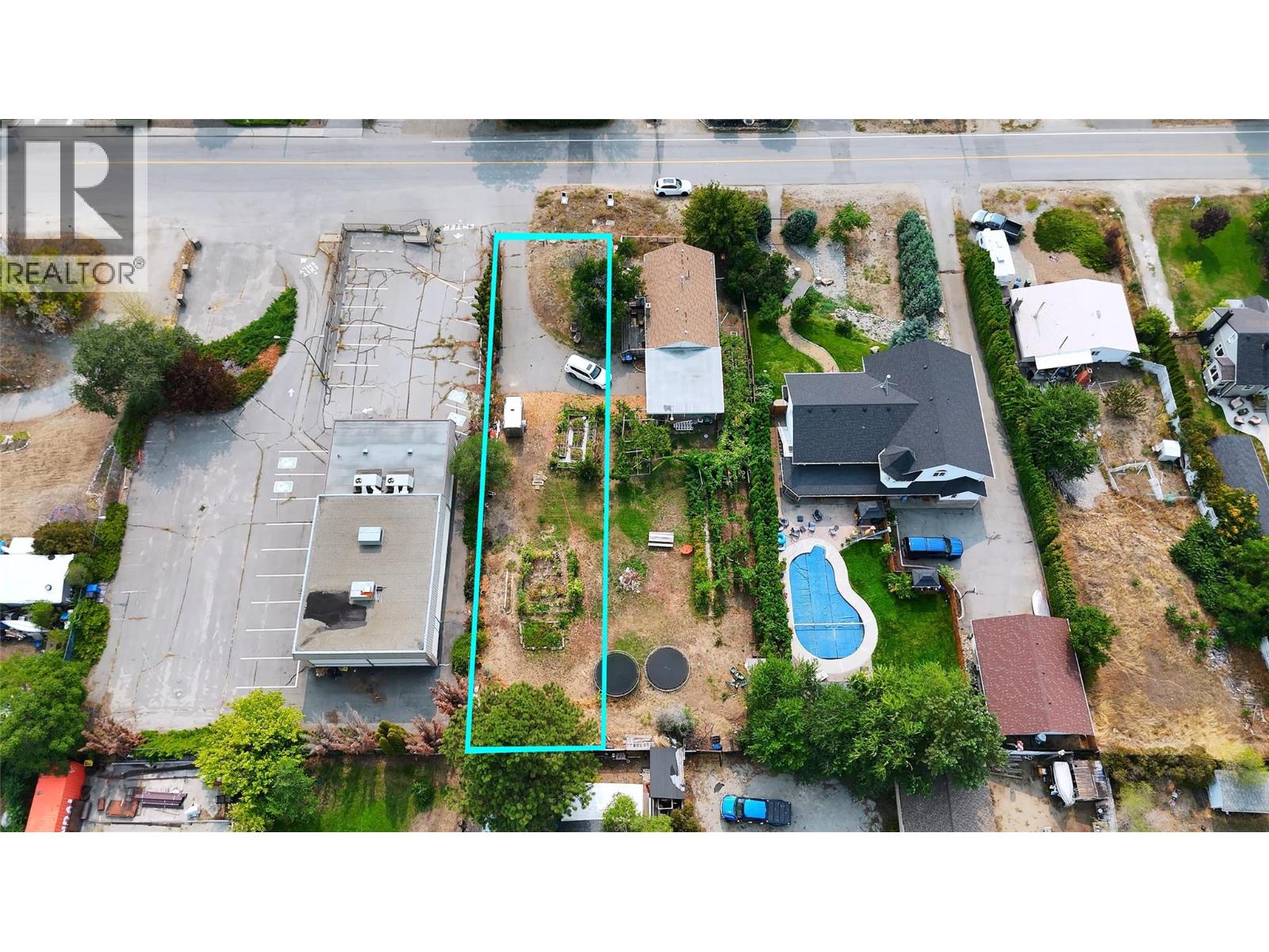 9700 Julia Street, Summerland, British Columbia  V0H 1Z5 - Photo 1 - 10378796