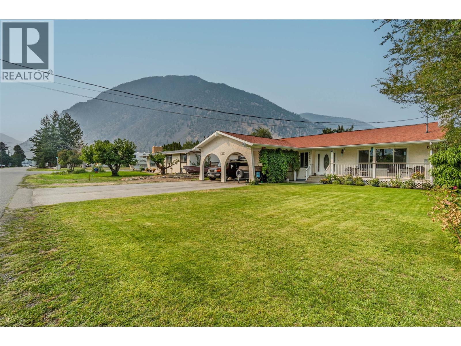 520 3RD Avenue, keremeos, British Columbia