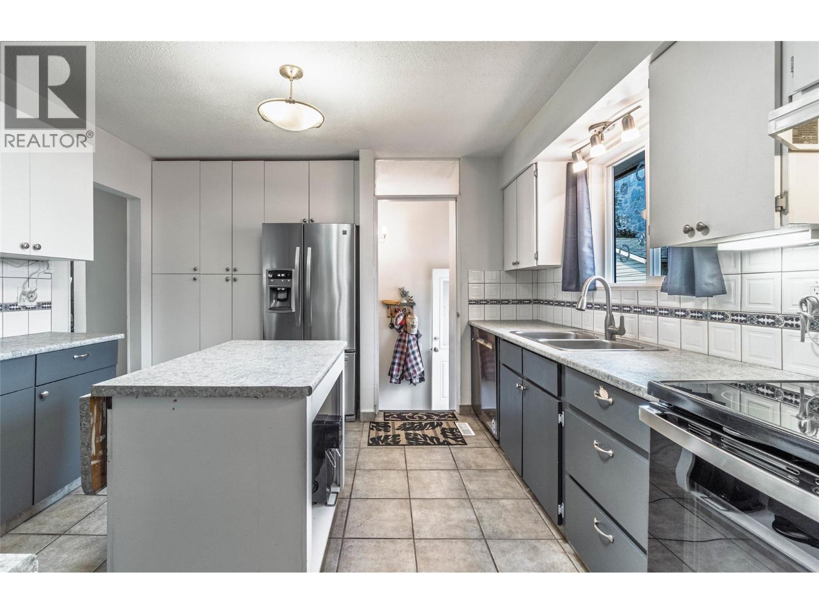520 3rd Avenue, Keremeos, British Columbia  V0X 1N2 - Photo 12 - 10378539