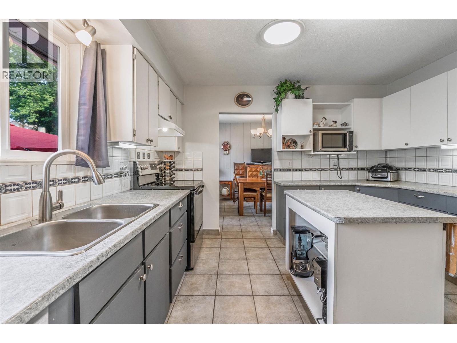 520 3rd Avenue, Keremeos, British Columbia  V0X 1N2 - Photo 17 - 10378539