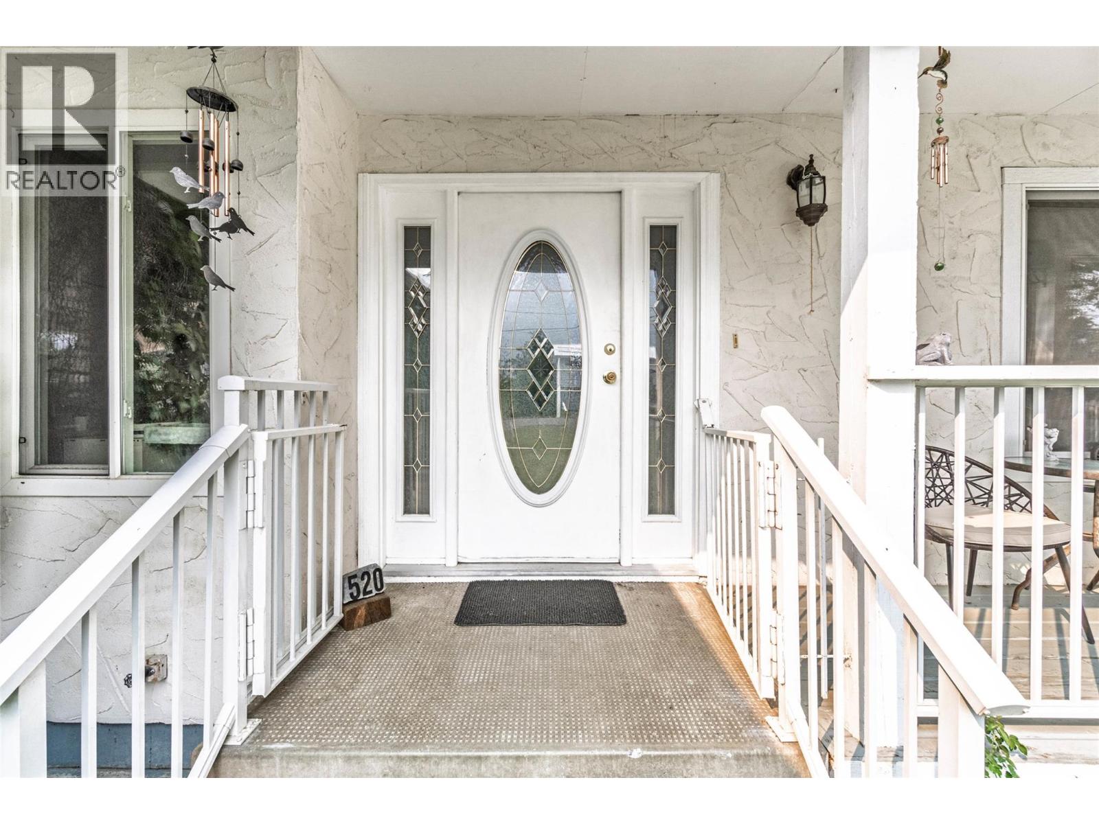 520 3rd Avenue, Keremeos, British Columbia  V0X 1N2 - Photo 4 - 10378539