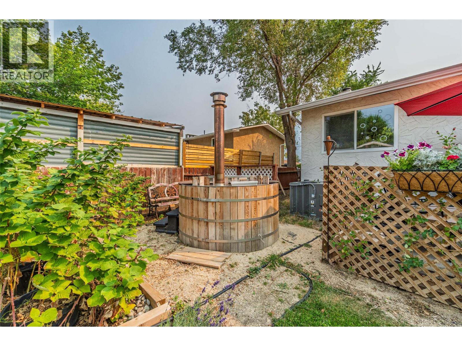 520 3rd Avenue, Keremeos, British Columbia  V0X 1N2 - Photo 40 - 10378539