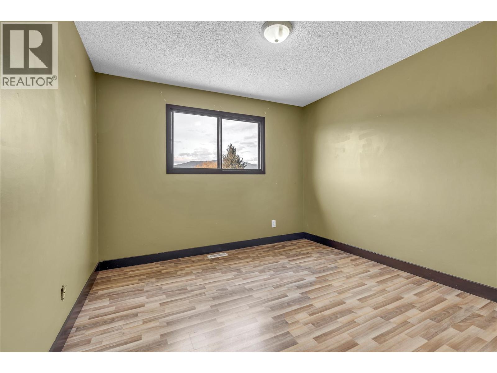 2550 Wiltse Drive, Penticton, British Columbia  V2A 7X5 - Photo 12 - 10378808