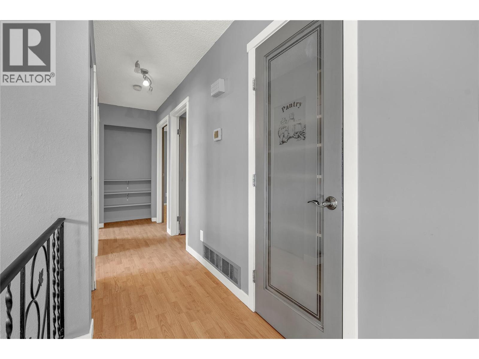 2550 Wiltse Drive, Penticton, British Columbia  V2A 7X5 - Photo 9 - 10378808