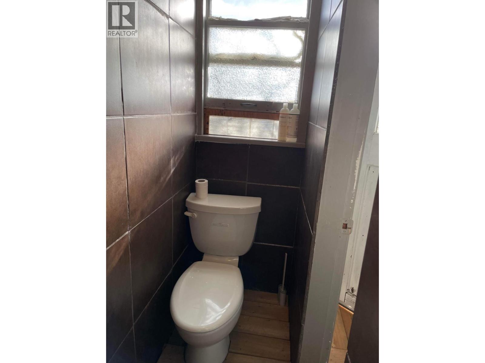 9704 & 9700 Julia Street, Summerland, British Columbia  V0H 1Z5 - Photo 15 - 10378797