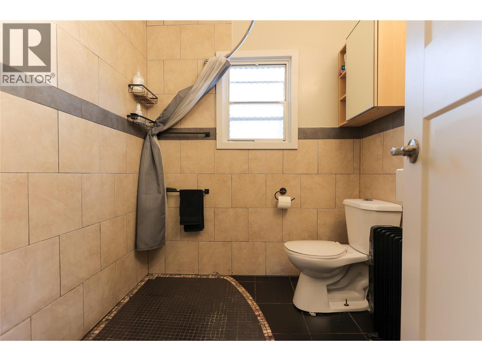 2078 Topping Street, Trail, British Columbia  V1R 4G5 - Photo 24 - 10378640