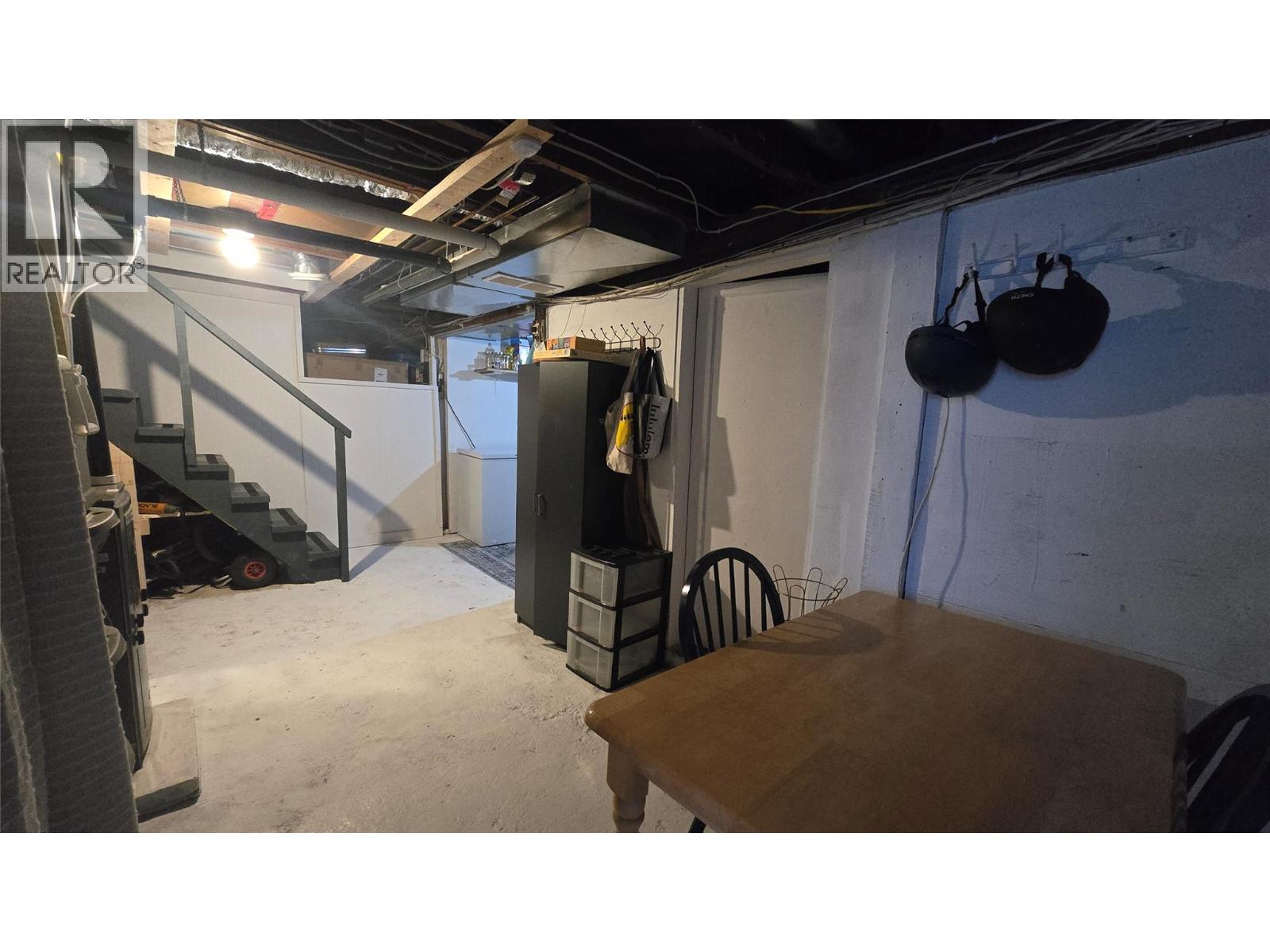 2078 Topping Street, Trail, British Columbia  V1R 4G5 - Photo 32 - 10378640
