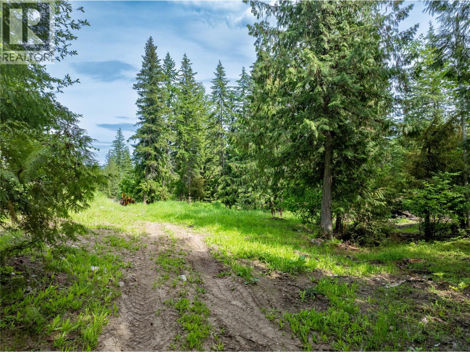 3175 Hautala Road, Sorrento, British Columbia  V0E 2W1 - Photo 11 - 10378698