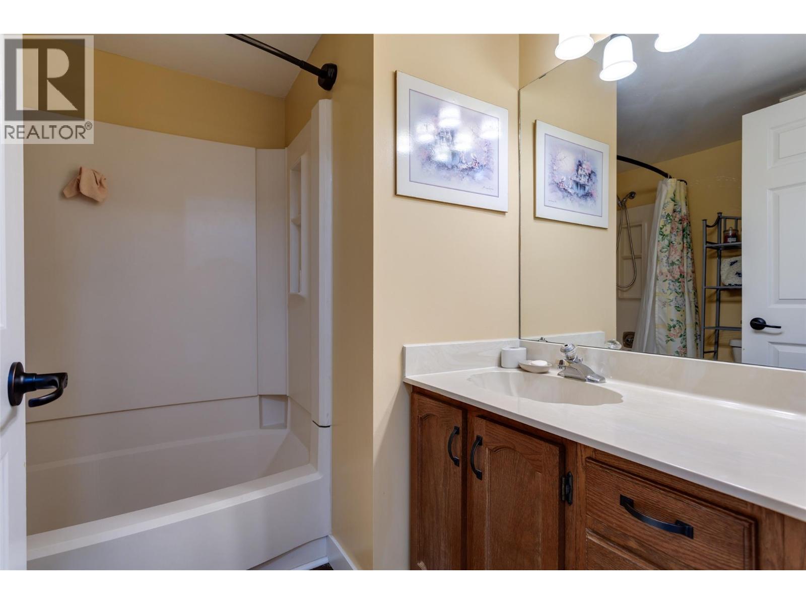 1490b Gordon Drive Unit# 206, Kelowna, British Columbia  V1Y 3G7 - Photo 14 - 10378017