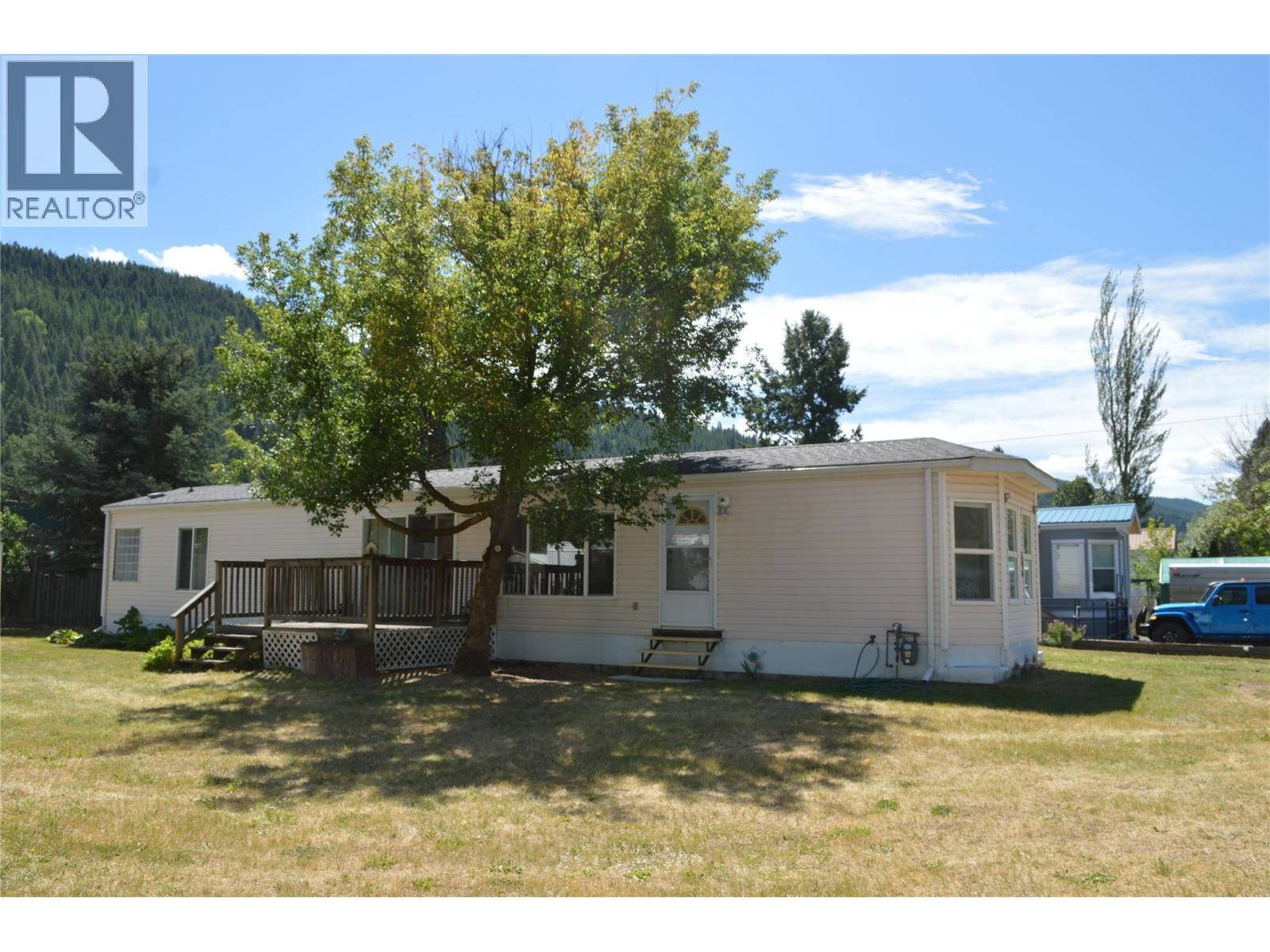 690 Copper Avenue N, Greenwood, British Columbia  V0H 1J0 - Photo 3 - 10378745