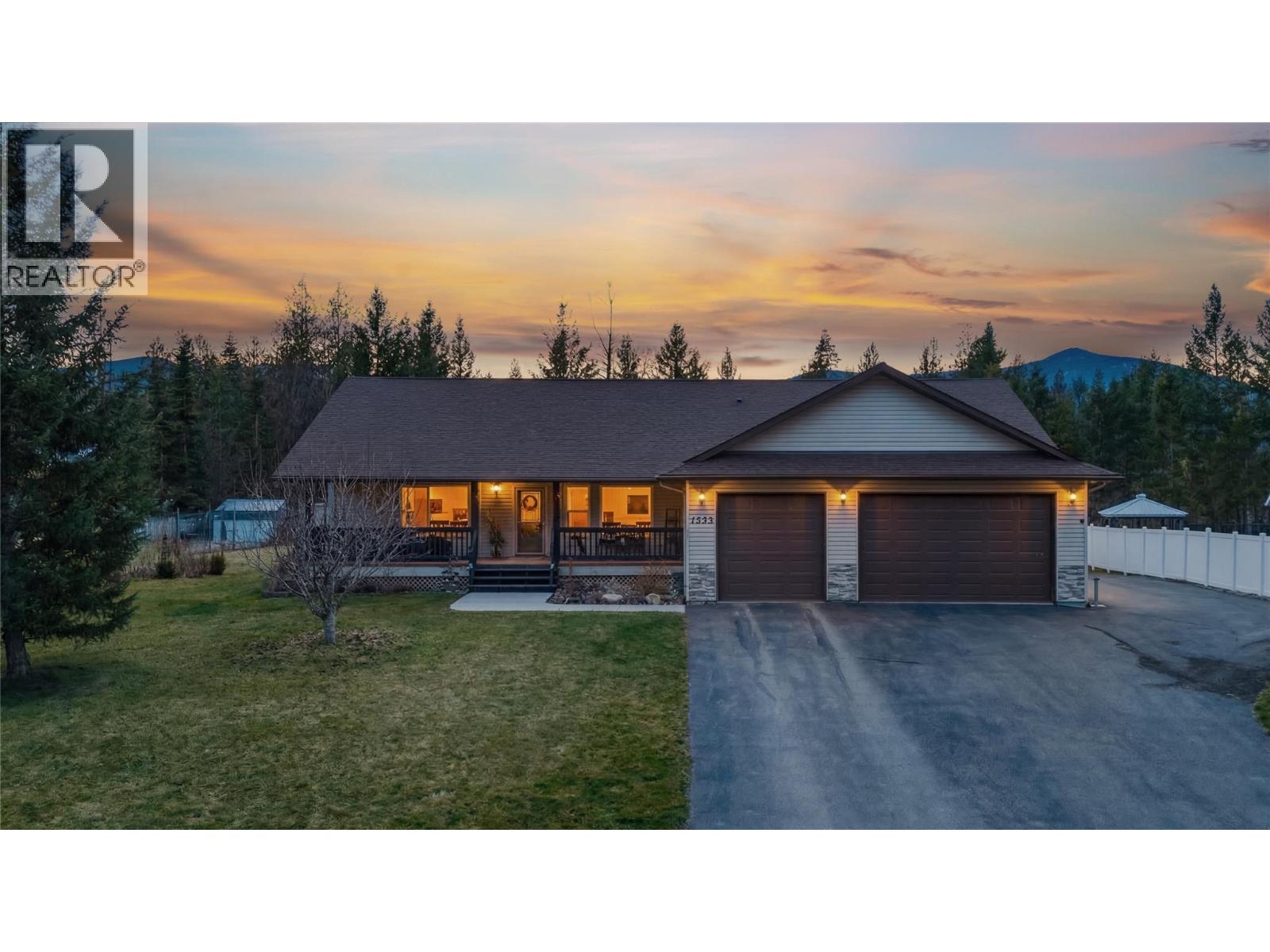 1333 8th Avenue N, Creston, British Columbia  V0B 1G6 - Photo 3 - 10378798